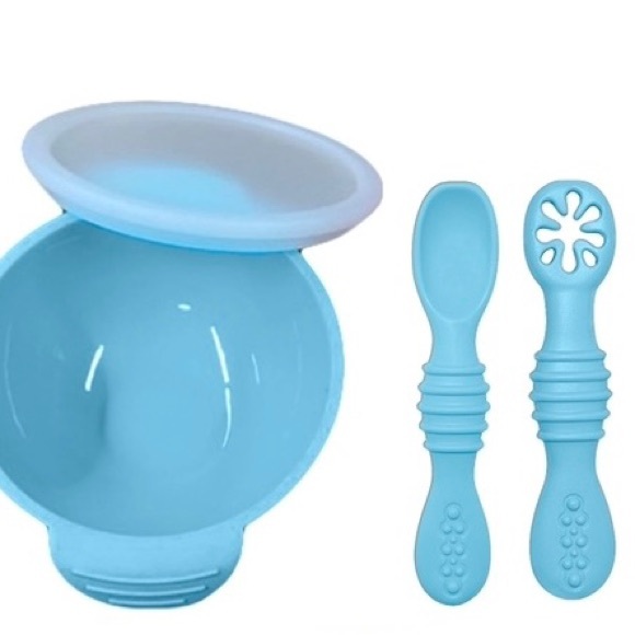 BABY AND TODDLER SILICONE FEEDING SETS INCLUDE BOWL WITH LID, 1 BIB AND 2 SPOONS - Picture 6 of 14